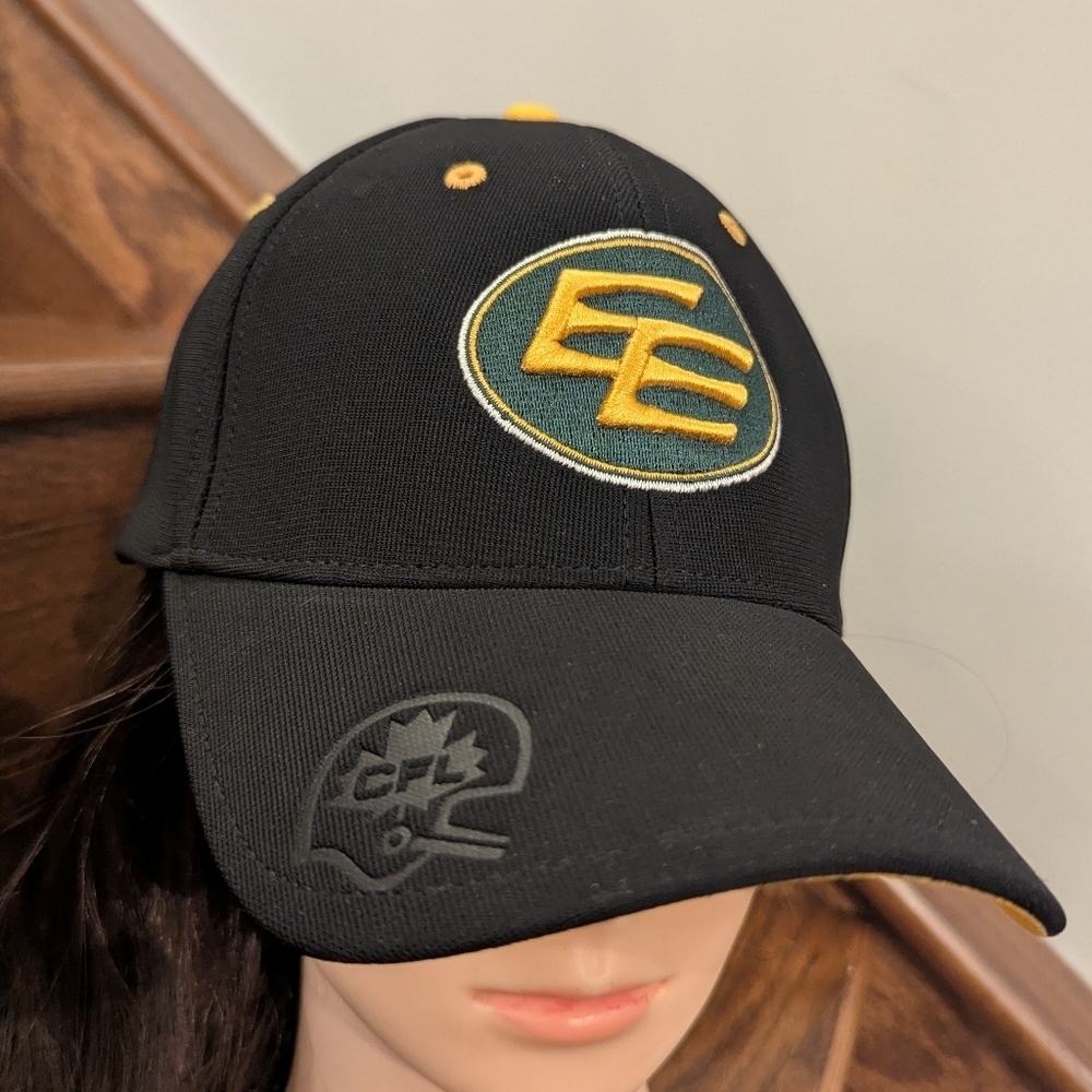 CFL Edmonton Elks Turf Traditions black nineteen 47 stretch logo  Hat SIZE L/XL